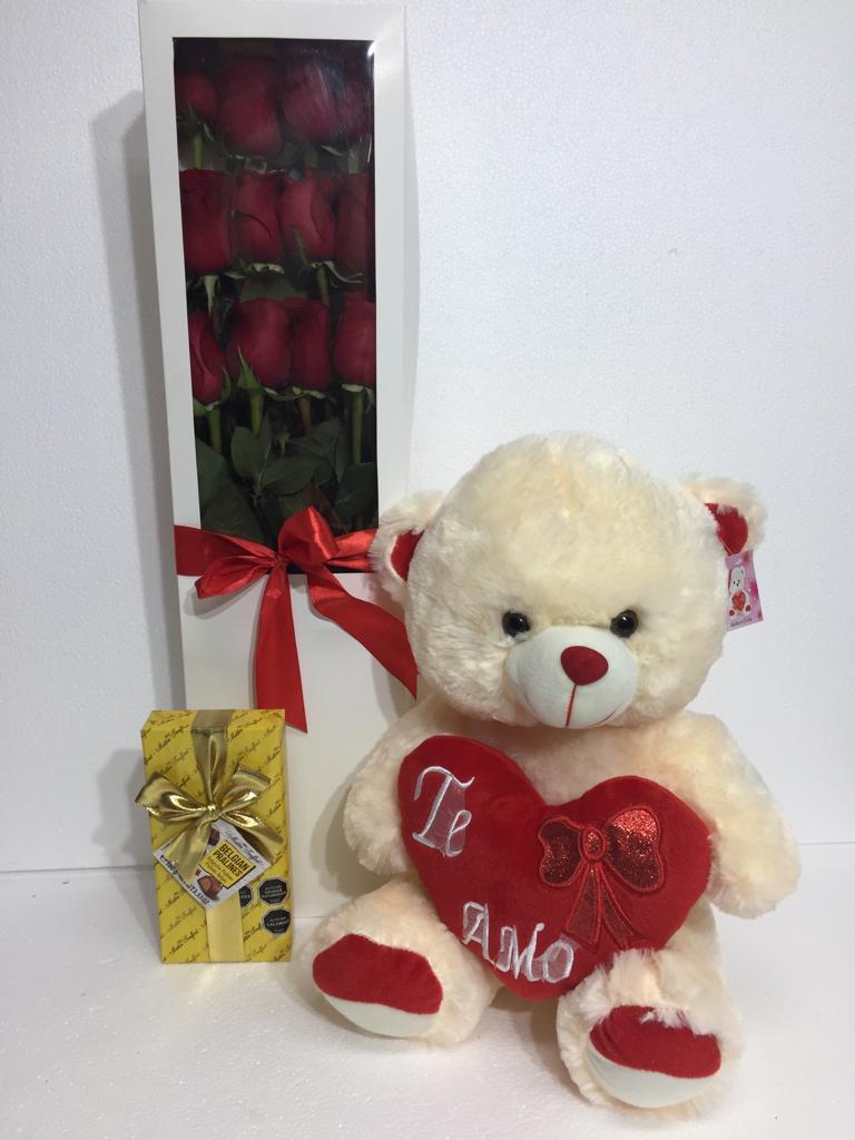 Caja con 12 Rosas m�s Bombones de 100 Grs y Peluche de 45 cm